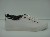White Leisure Classic PU Upper with Low Cut Skate Shoes