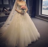 Slim Half-Sleeves off Shoulder Lace Pattern A-Line Wedding Dress