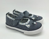 Lovely Girls Canvas Vulcanized Shoes with Dots Printing