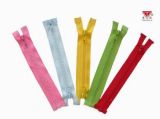 Multi-Colored Plastic Zipper with Good Quality