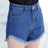 High Quality Broken Washing Short Lady Jeans with Special Washing (HDLJ0038-17)