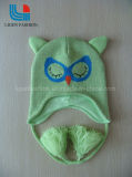 Fashionable Knitted Hat in Owl Shape