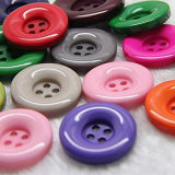 Wholesale Garment 4 Hole Plastic Resin Button with Factory Price