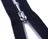 Metal Zipper with Shiny Silver Teeth and Fancy Puller/Top Quality