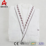 High Quality 100% Cotton Hotel Bathrobe with Embroidered