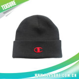 Customized Acrylic Cuffed Knitted Winter Sport Hats for Men (051)