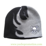 100% Acrylic Jacquard Winter Beanie Knitted Cap Knitted Hat with Embriodery Skull Logo