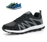 China Quanlity Supplier Mens Sports Shoes Flyknit Upper Lightweight Running Shoes