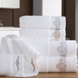 Customized Size, Color, Embroidery Logo Cotton Bath Towel for Hotel