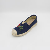 Flower Embroidery Canvas Flat Shoes for Ladies