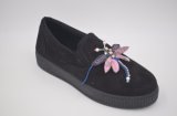 Lady Casual Shoes with Black Upper and Flower Decoration