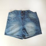 High Quality Short Jeans with Three Phoenix Eyes for Lady (HDLJ0021-17)