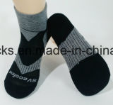 Cotton / Polyester Material Outdoor Men Sports Socks with Custom Logo
