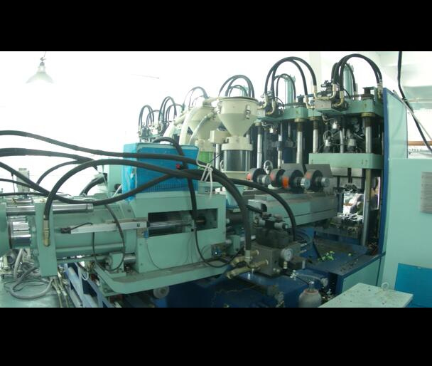 EVA Foaming Moulding Injection Sandal Slipper Shoe Machine