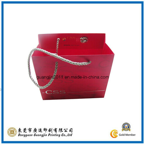 Red Color Garment Paper Packaging Bag (GJ-Bag351)