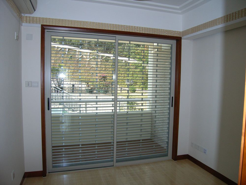 Stainless Steel Grid Roller Shutter Door Rolling Shutter Curtain