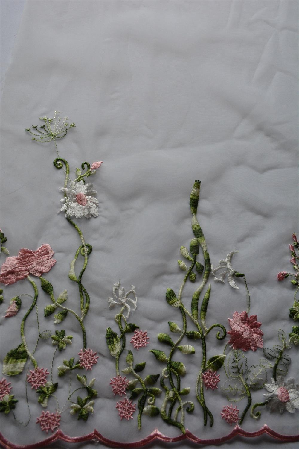Lace Fabric with Flower Embroidery for Lady's Dressing