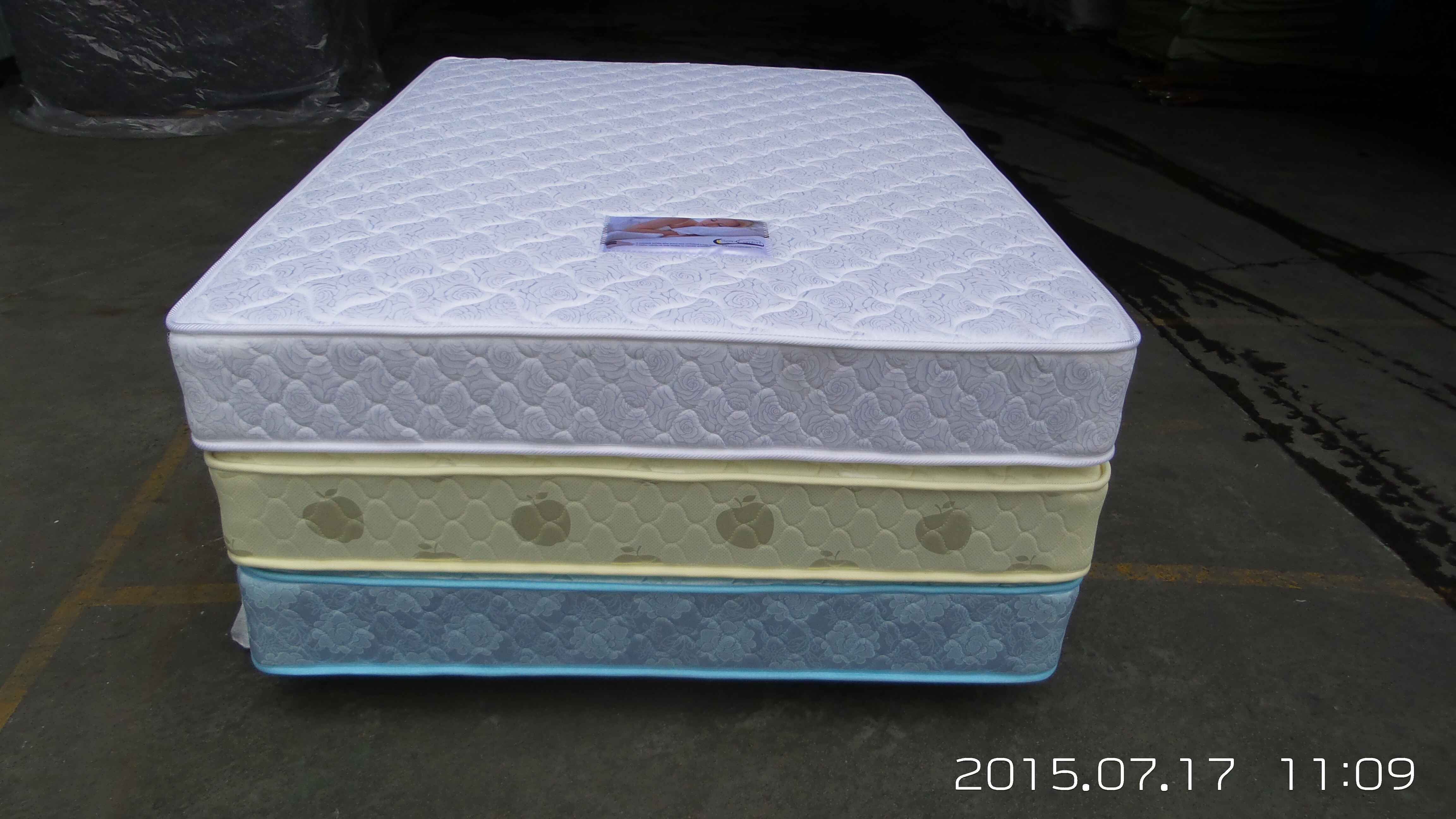 Low Price Best Design Memory Foam Spring Mattress