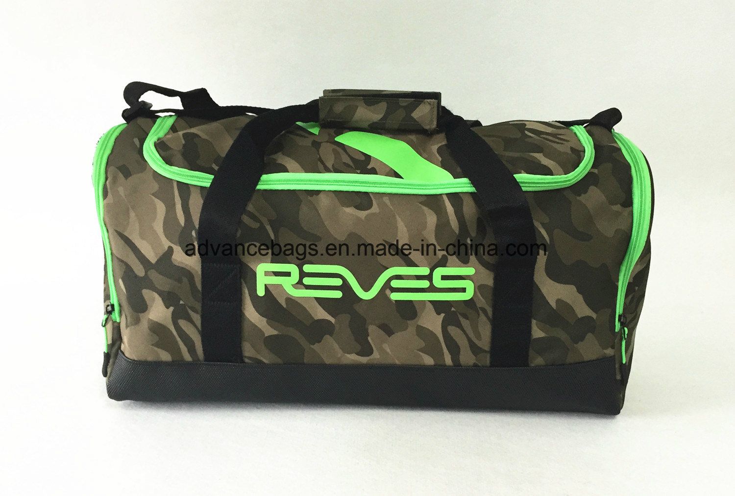 Good Quality Polyester Sport Travel Bag in Nice Color