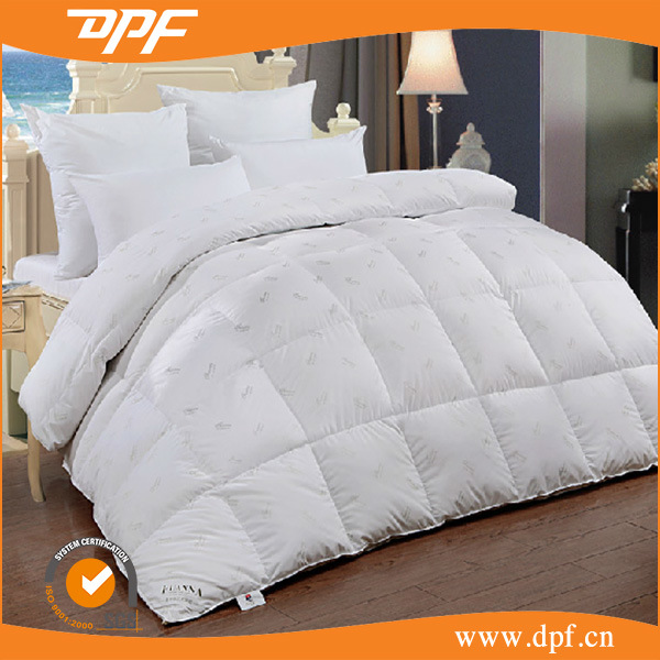 Luxurious White Down Alternative Comforter (DPF060908)
