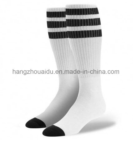 Colorful Newest Knitting Men in Stripessports Soccer Socks