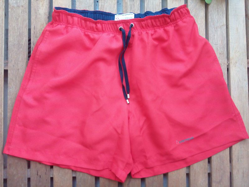 Small MOQ Solid Poly Microfiber OEM Swim Trunks in Red