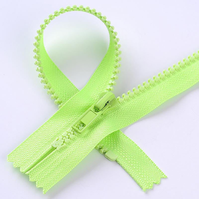 No. 5 Plastic Zipper Close End with Special Bottom Stops