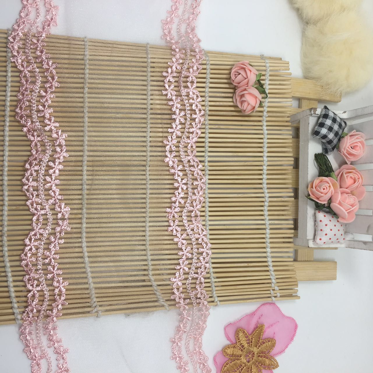 New Factory Stock Wholesale 14cm Width Nylon Thread Embroidery Polyester Trimming Fancy Nylon Net Lace for Garments &Home Textiles &Curtain Accessory (BS020)