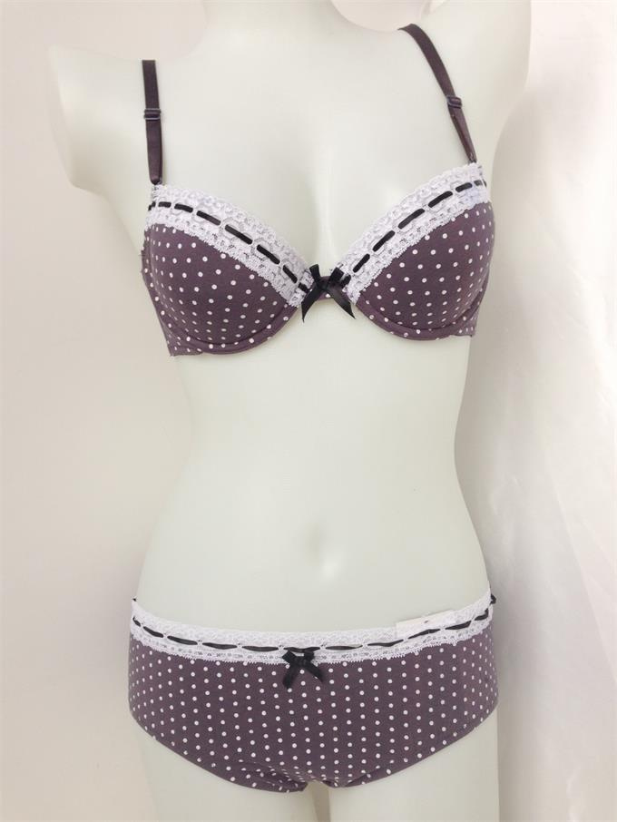 Lovely Polka Dots with Nice Lace Trim Underwear Bra Set