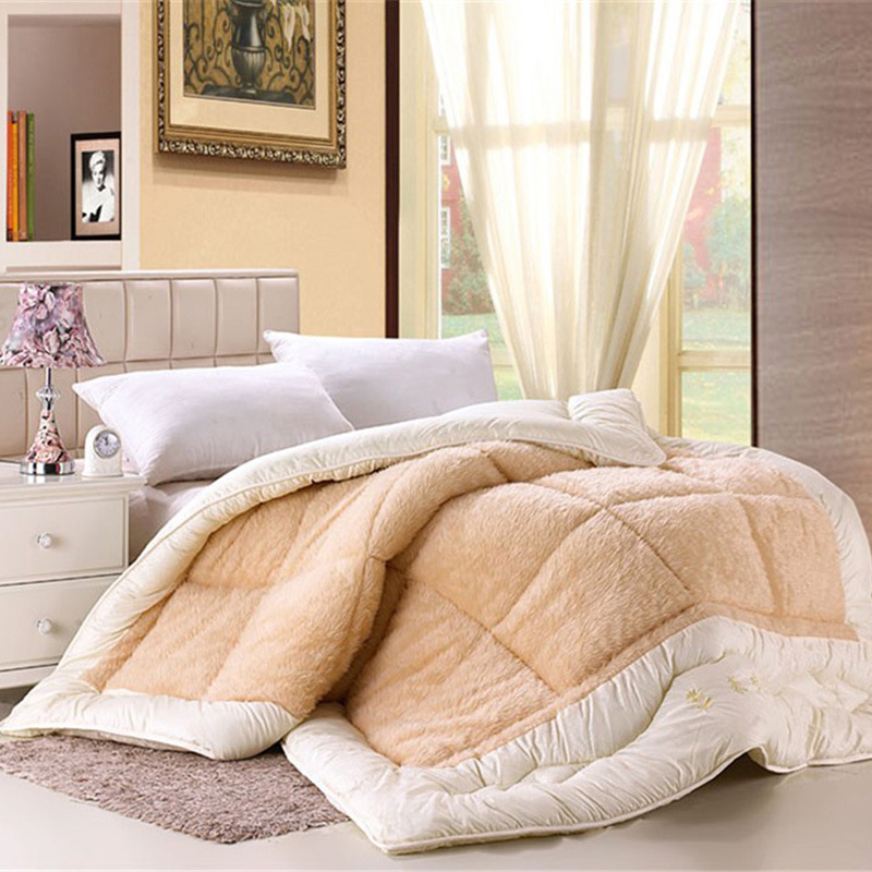 Super Soft Fleece and Velvet Quilt Warm Winter Quilt