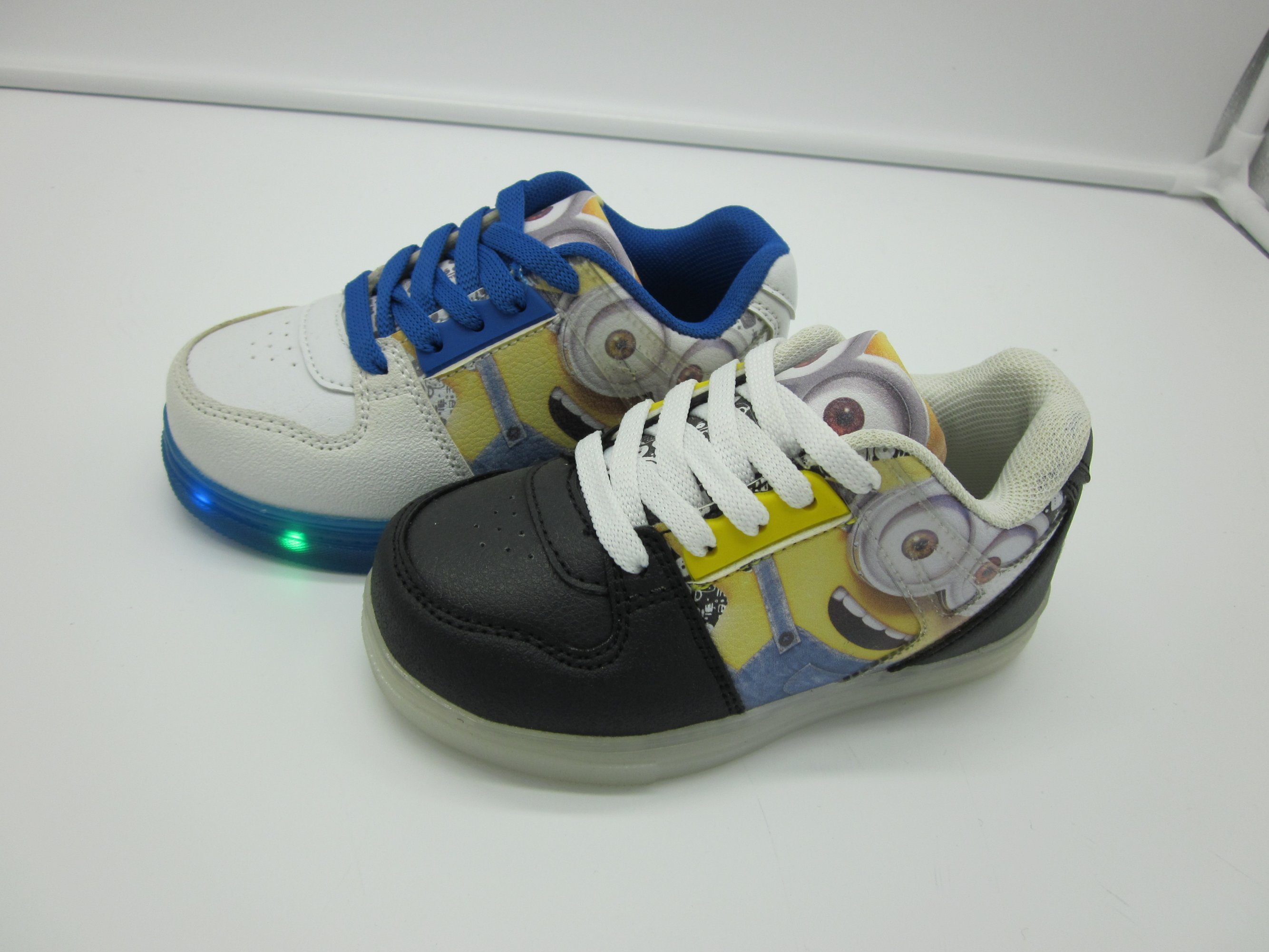 The Boys and Girls Casual Shoes USB LED Shoes for Kids
