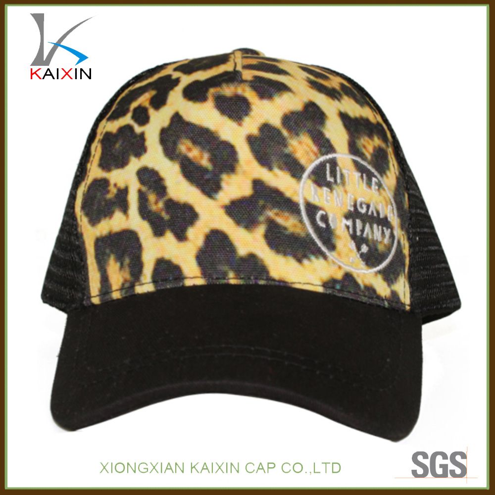 Custom Leopard Print Embroidery 5 Panel Foam Trucker Cap