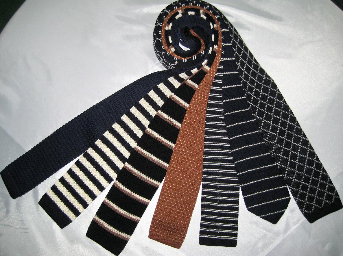 Fashion Stripe Pattern Knit Poly Tie