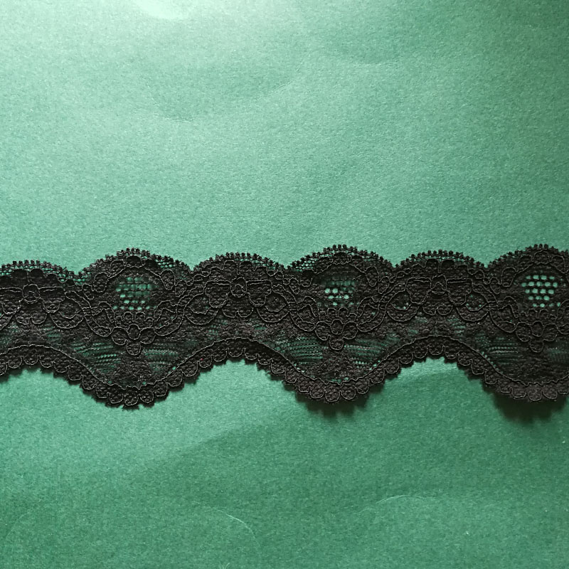Fashionable Floral Pattern Trimming Lace with Scalloped Edges & Fringes