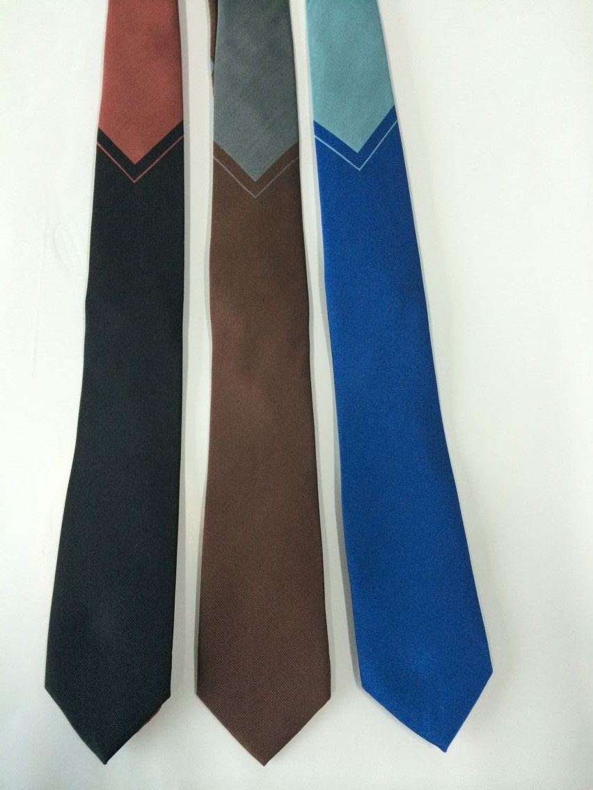 Satin Background Triangle Design Woven Silk Logo Ties