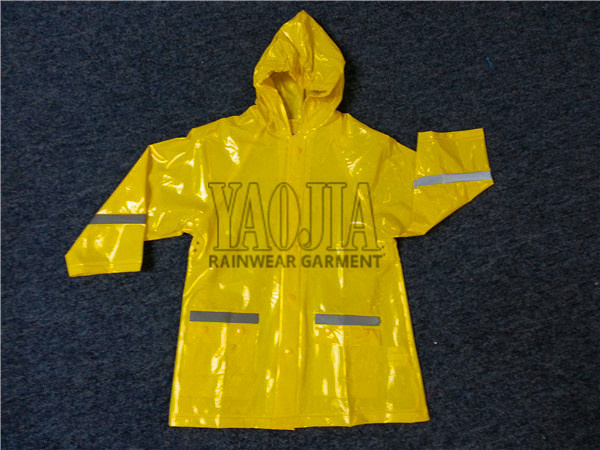 Kids Comfortable and Functional Rain Jacket