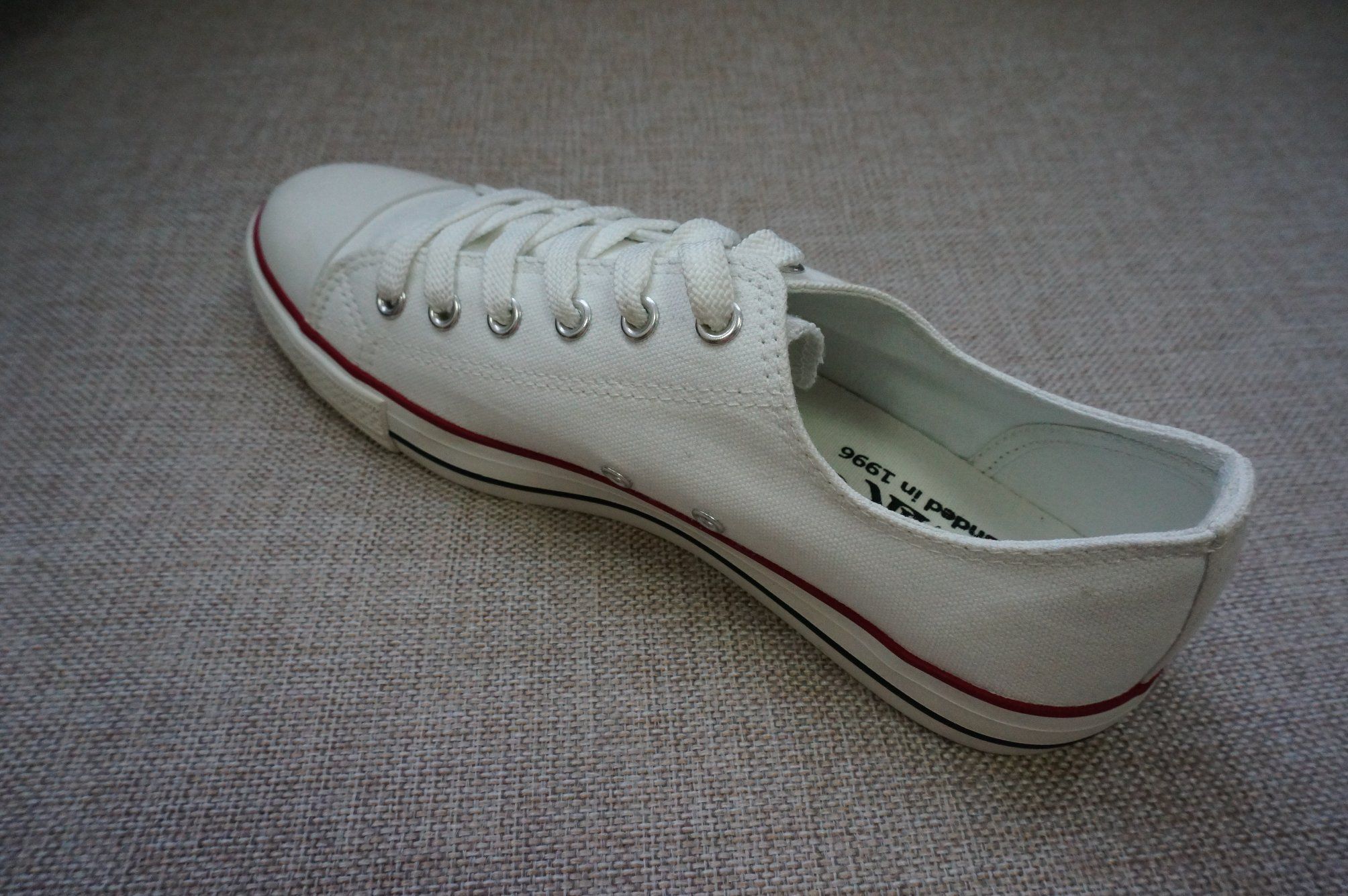 New Design Casual and Comfortable Canvas Shoes Best Sell
