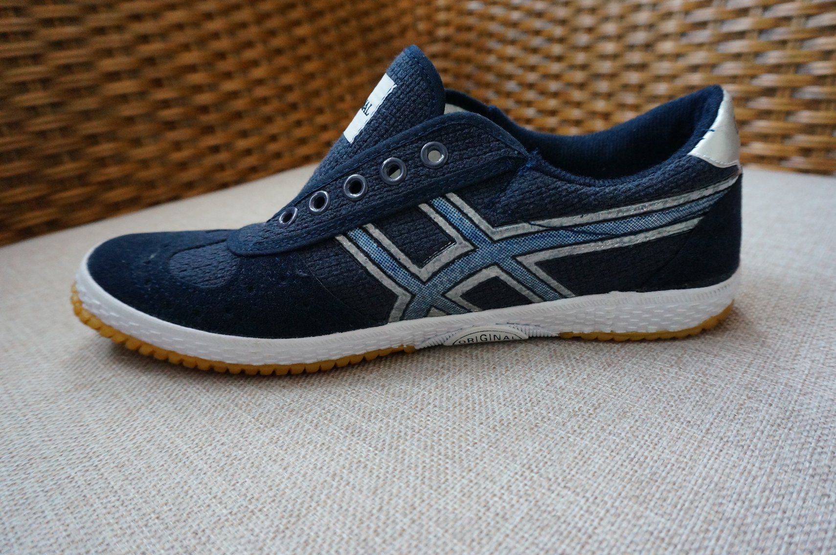 Breathable and Durable Safety Convenient Rubber Shoes