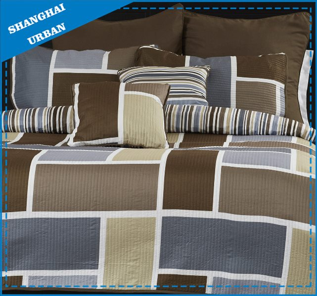 Brown Colorblock Printed Polyester Patchwork Quilt