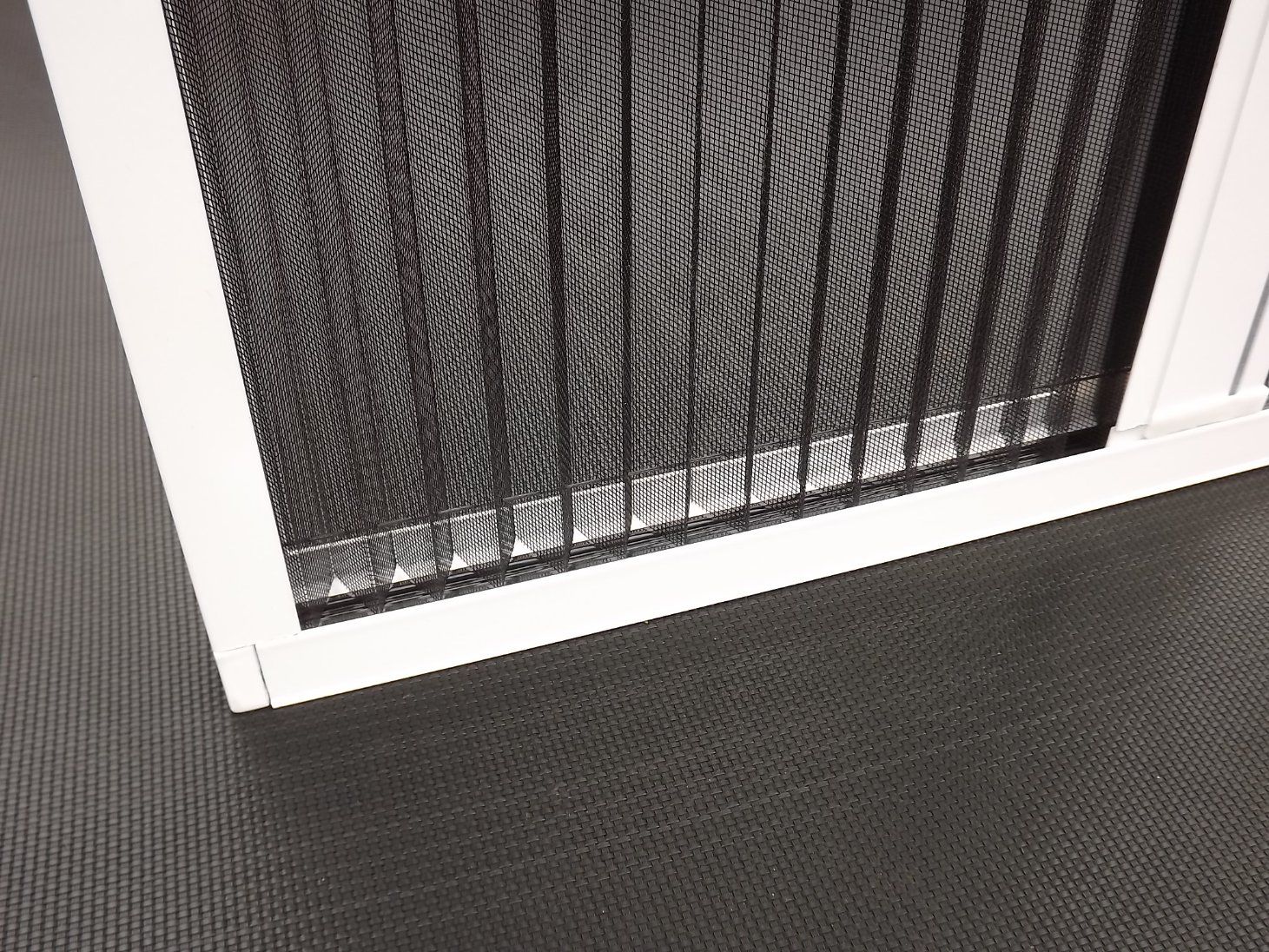 Fly Screen Mesh/Fiberglass Insect Screen Mesh/Pleated Screen Mesh Professional Supplier