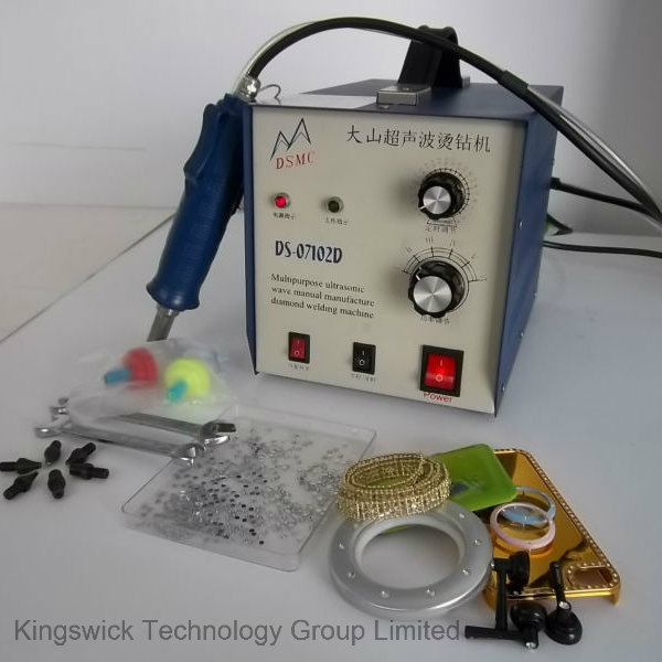 Ultrasonic Rhinestone Welding Machine Used in T-Shirt