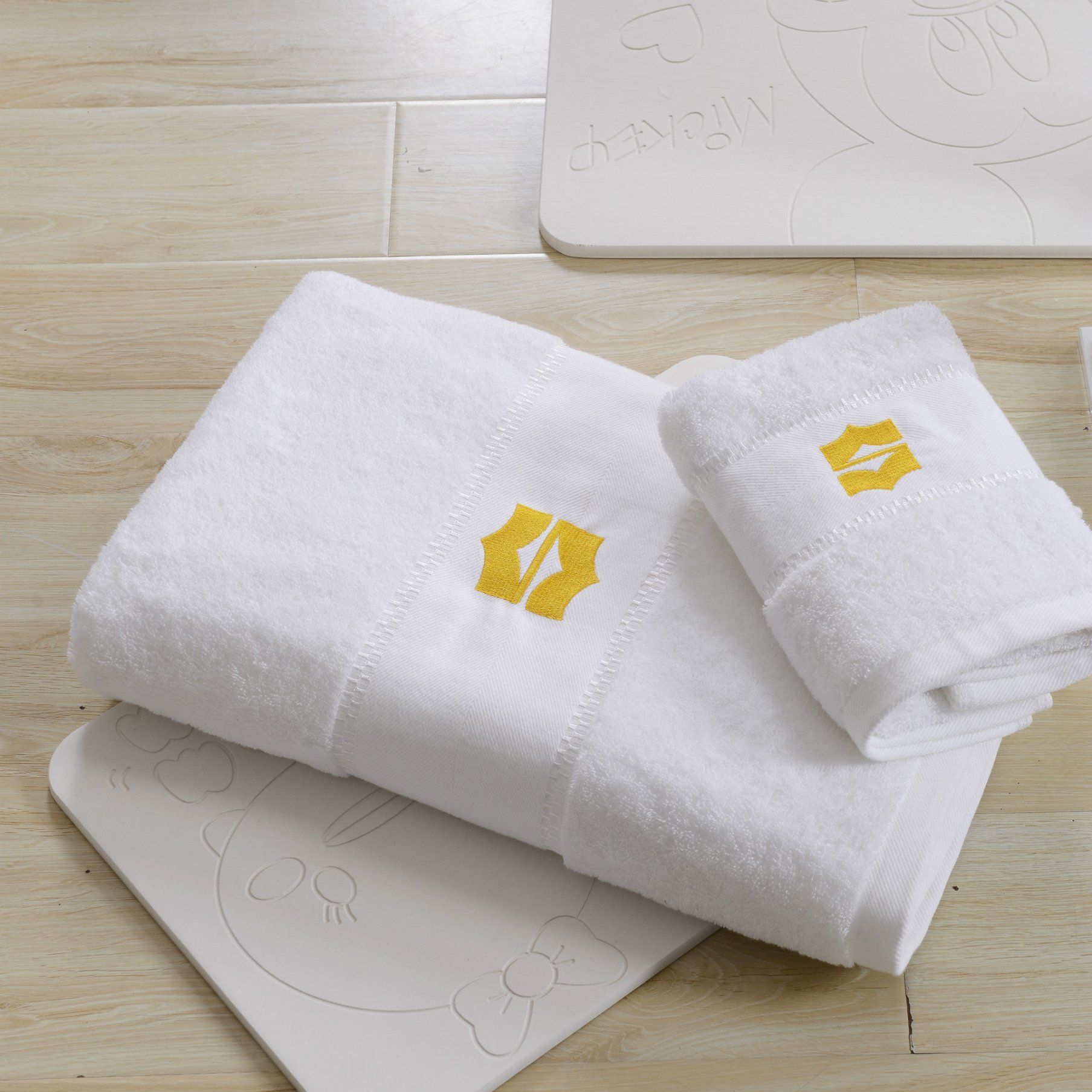 Promotional Quick Dry Stripped Cotton Bath / Beach Towel