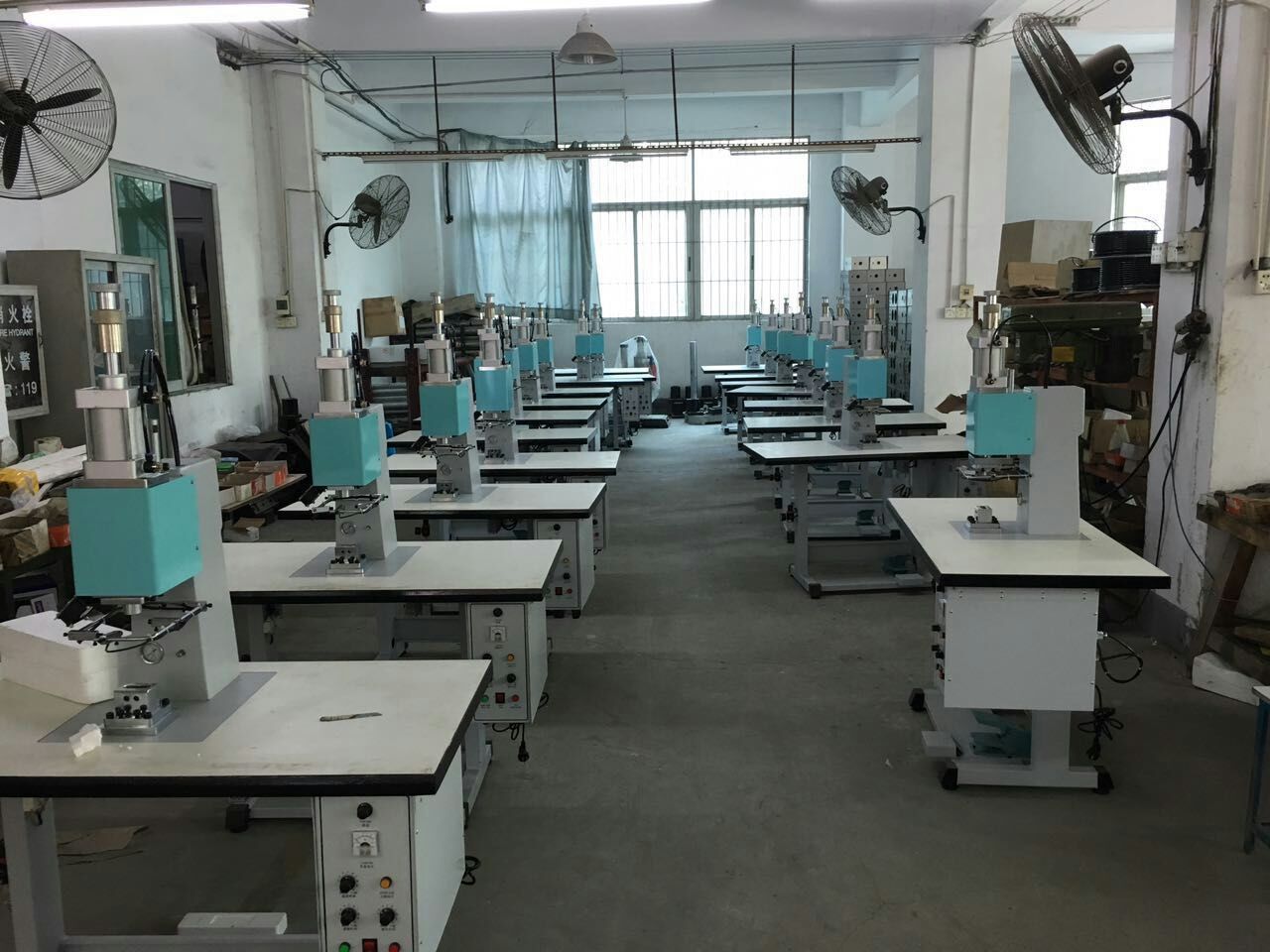 Factory Directly Ulrtrasonic Spot Welding Machine