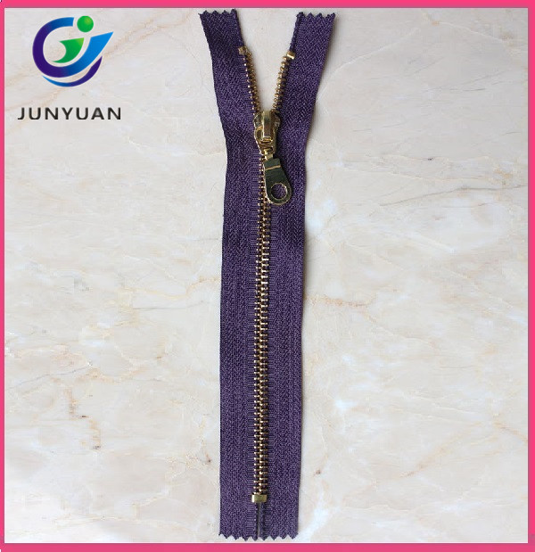 #8 Plastic Zipper with Open End