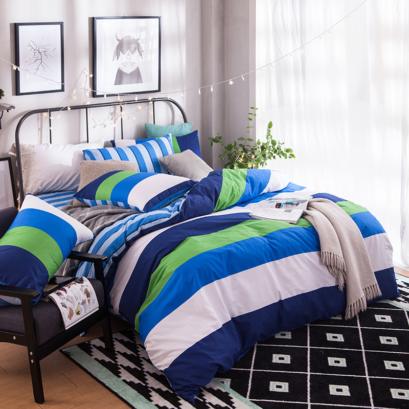 Modern Style Printed Cotton Bedding with Pillow and Quilts
