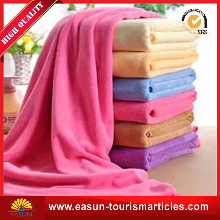 Hotel Woolen Screen Printed Blanket