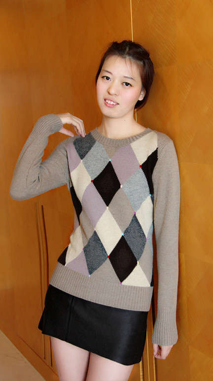 Ladies' Cashmere Computerized Pullover with Diamonds Intarsia