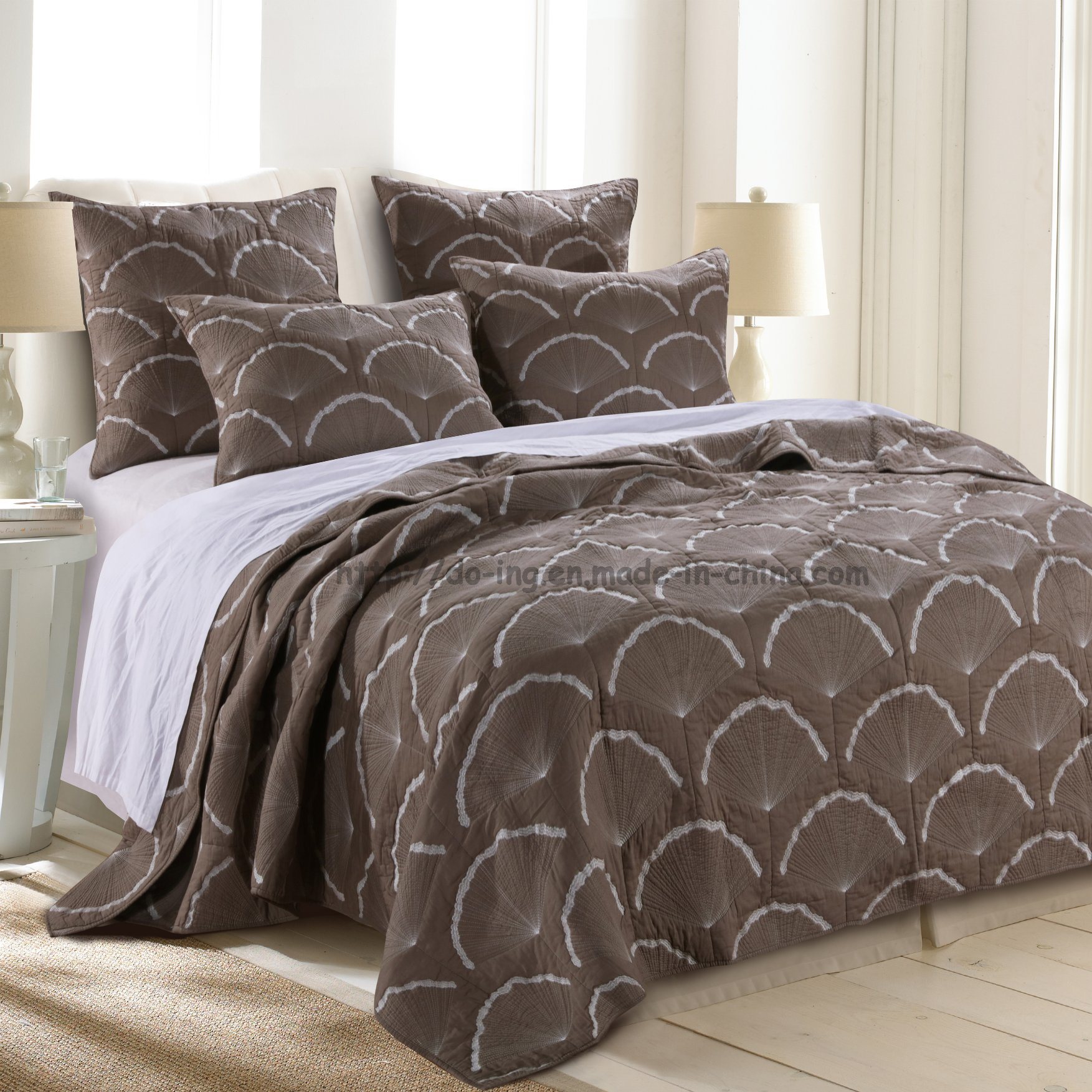 Cotton Embroidered Quilt in Natural (DO6097)