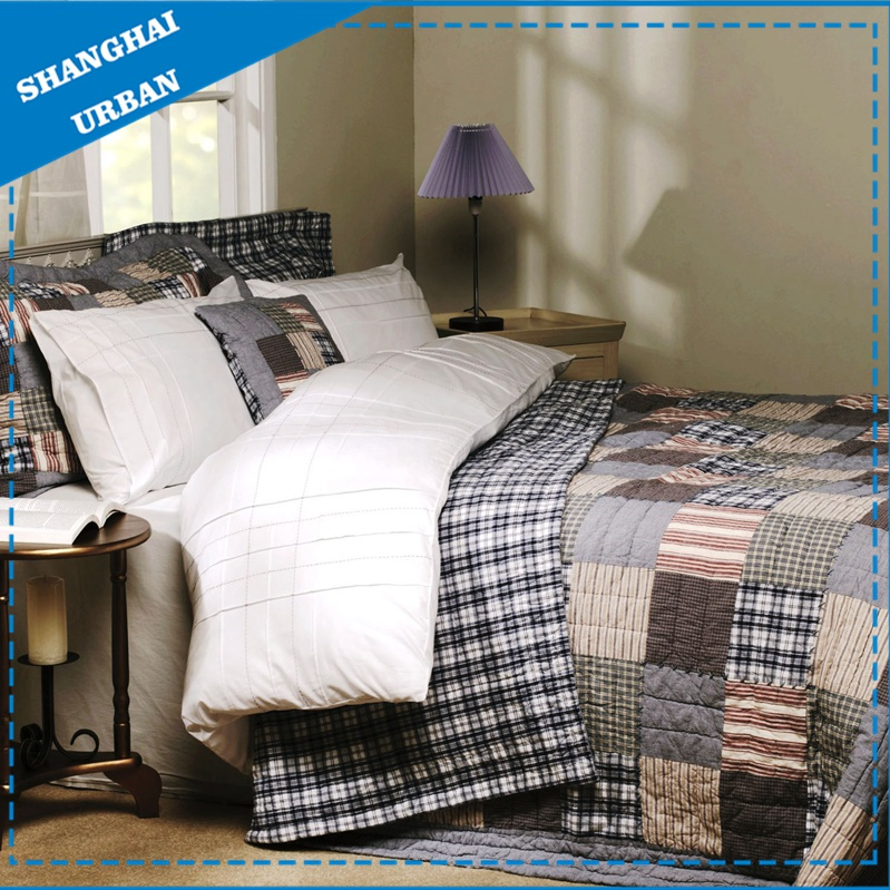 4 PCS Polyester Bedding Set of Duvet & Quilt