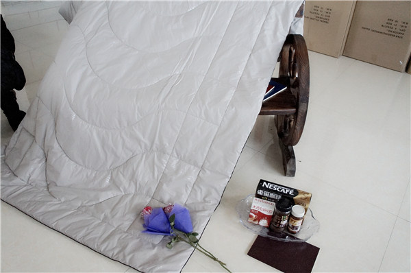 Grey Camel Hair Quilt Soft and Good Quality
